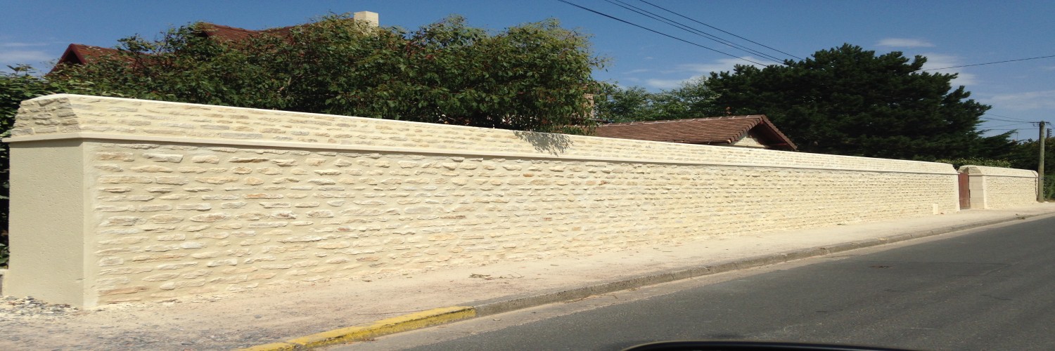 Mur en pierre à CAEN (14)