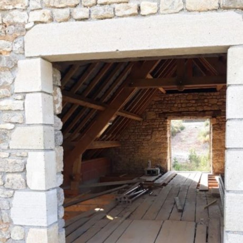 Notre réalisation jambage et linteau, fenêtre en pierre à Baron-sur-Odon