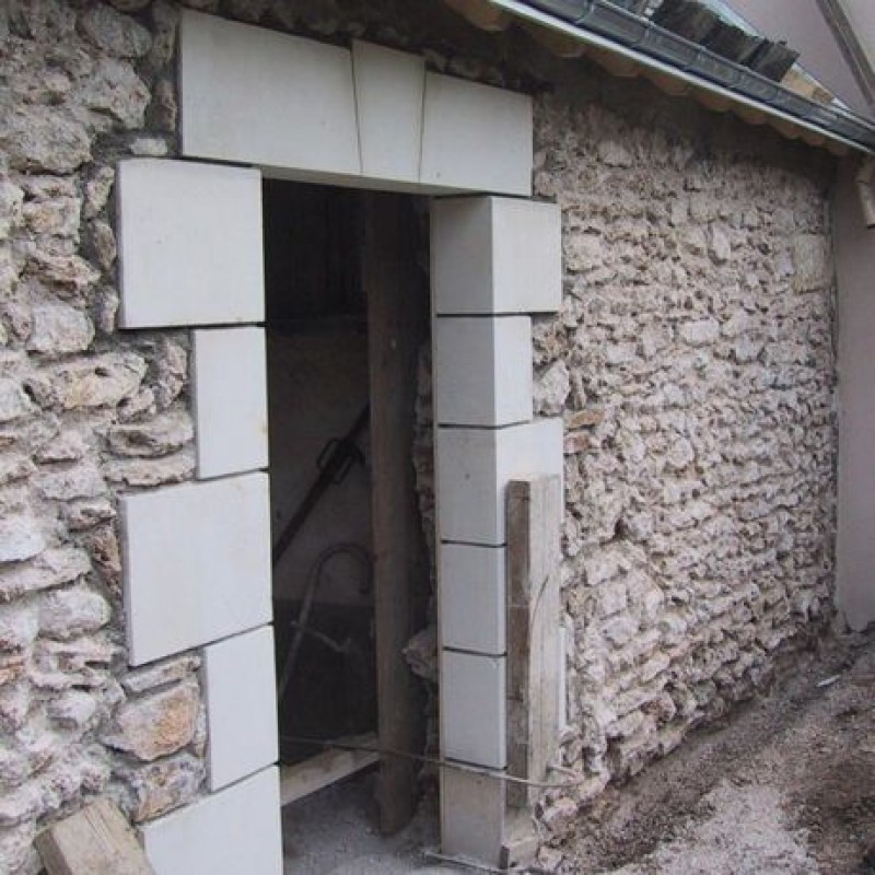 Notre réalisation ouverture en pierre à Courtonne-les-Deux-Églises