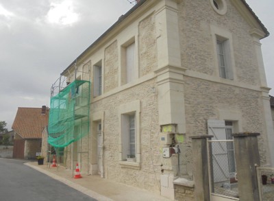 Rénovation de façade en pierre à Caen (14) 